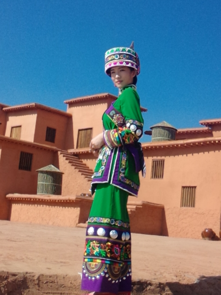 莫龙丹拍摄音乐电影《摩尔之恋》