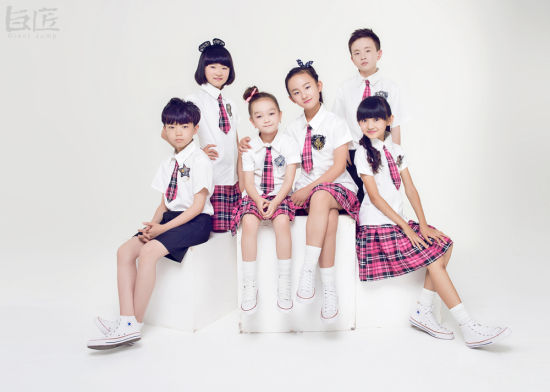 新声一班发布首张同名专辑