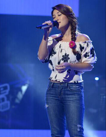 好声音学员刘明湘的演唱《漂洋过海来看你》