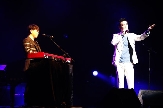 李泉 常石磊合唱歌曲