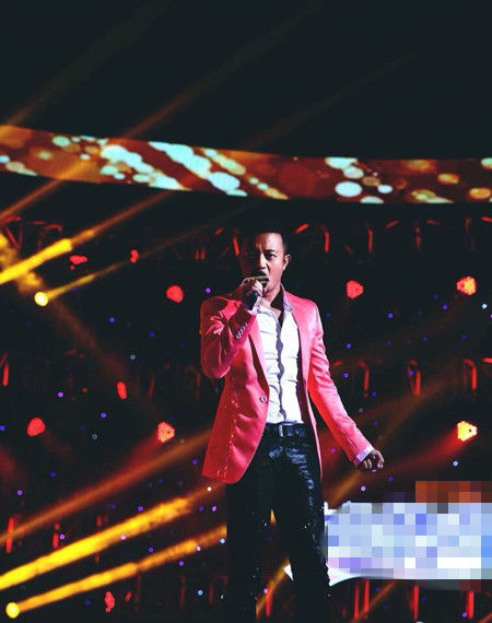 熊汝霖演唱《英雄赞歌》