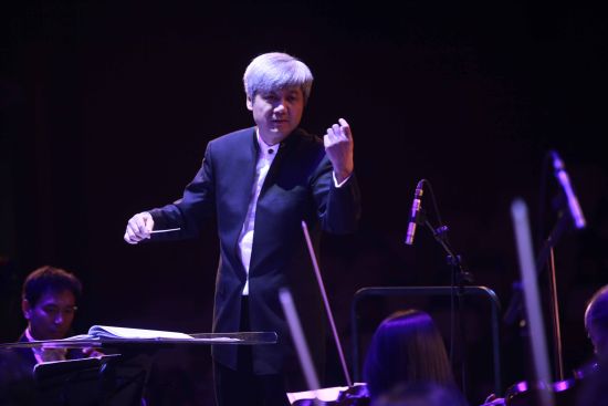 中国电影乐团客席指挥刘峥