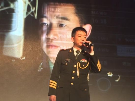军旅民谣歌手小曾