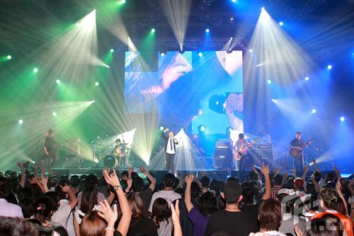 2008年6月10日，香港，“别了家驹15载，海阔天空”音乐会举行