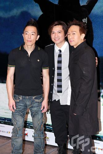 2008年6月10日，香港，“别了家驹15载，海阔天空”音乐会举行。黄贯中，叶世荣，黄家强