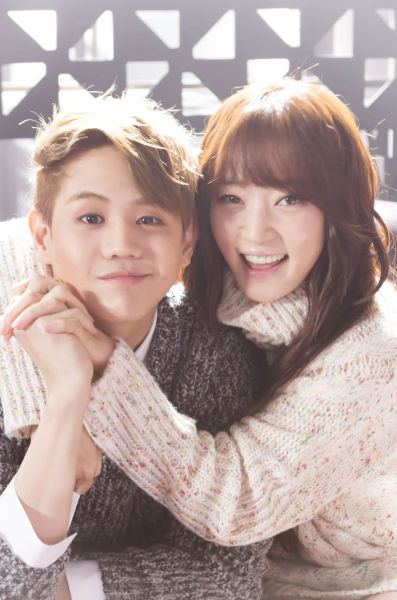 梁耀燮个人专辑宣传照牵手宋夏允