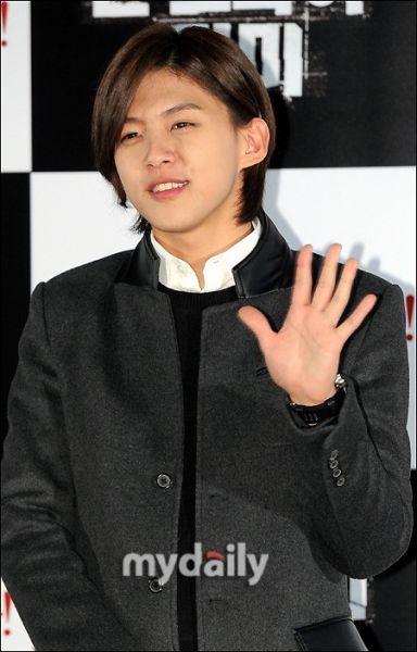 韩国偶像组合U-kiss成员东浩