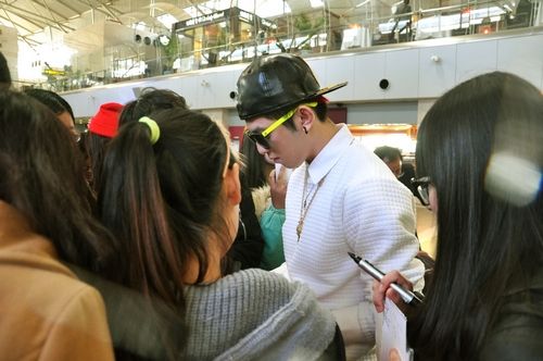 NU'EST-M成员JA符龙飞签名