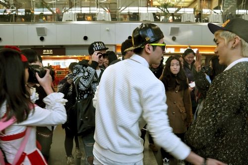 符龙飞送别成员们