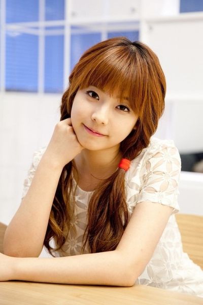 韩国创作型歌手Juniel