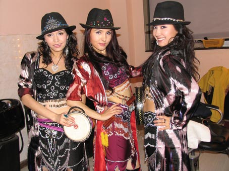 评论:艾图兰组合,西域民族流行乐的顶级歌后