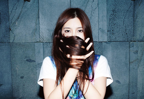 朱婧发新专辑《她》