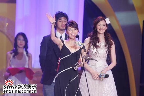 孙燕姿获得港台地区最受欢迎女歌手奖。