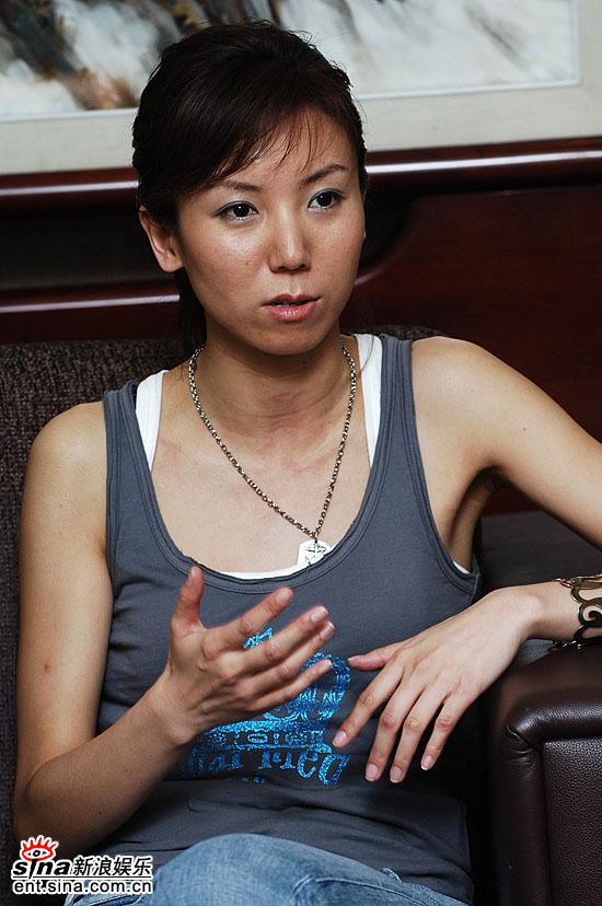 图文:沈阳赛区20强做客新浪--钟晓京谈自己乐队