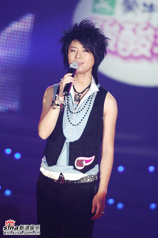 尚雯婕上台演唱PK曲目