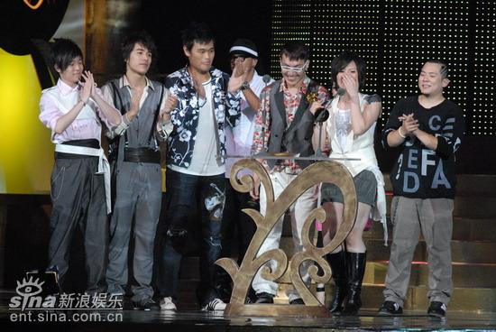 苏打绿金曲奖连获奖 主唱吴青峰锦上添花