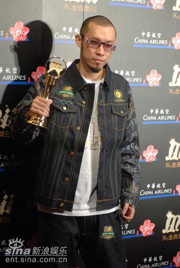 港台音乐 第18届台湾金曲奖专题 正文  新浪音乐讯 2007年6月16日晚