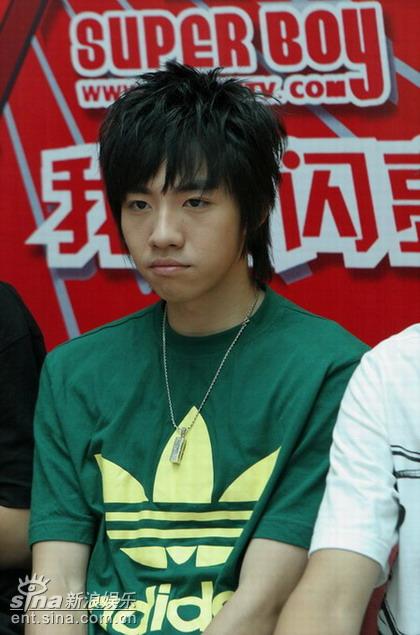 图文快男6强独家做客新浪俞灏明眼神迷茫