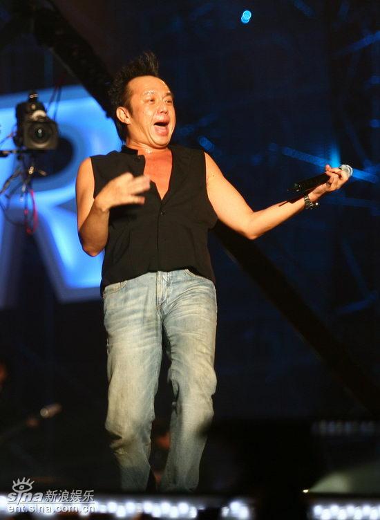 图文周杰伦崔健萧亚轩青岛飙歌黄大炜