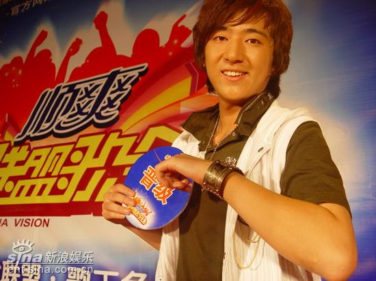 图文:联盟歌会济南5强璀璨出炉--王亚飞