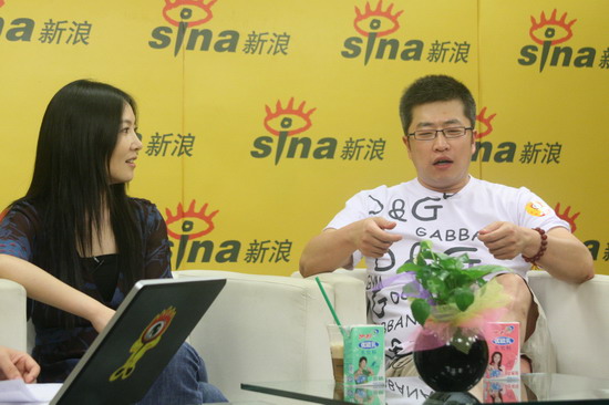 图文小柯丁薇聊大学生音乐节快乐的音乐人