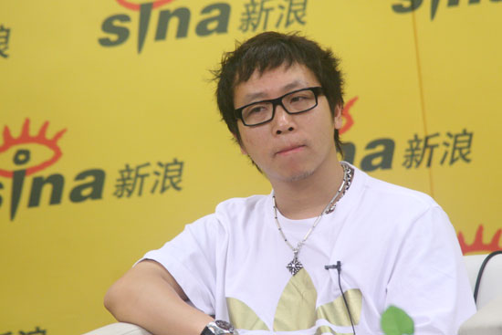 图文:华谊音乐回应尚雯婕解约风波--袁涛