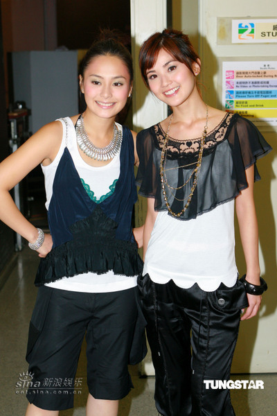 图文劲歌金曲录影twins活力十足