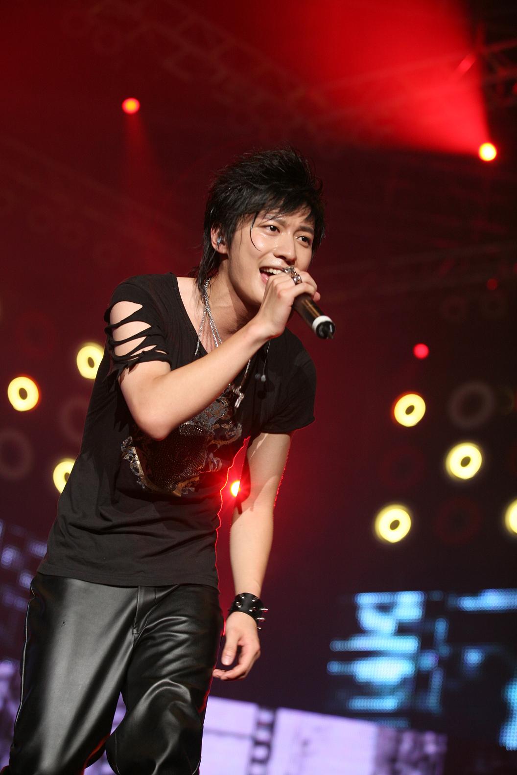 图文好男无锡火爆开唱kimi激情演唱