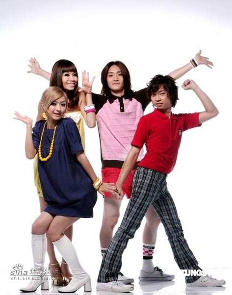 旺福乐团拍摄创意mv 邀请歌迷玩"快闪"(组图)