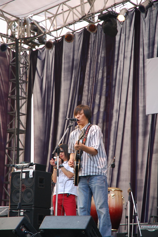 图文:北京爵士音乐节 沙子乐队登台献唱(14)