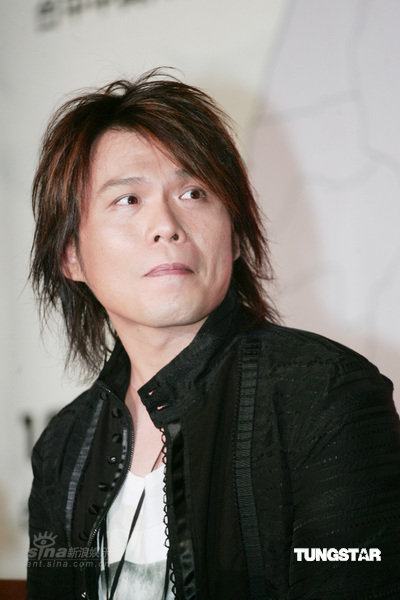 组图:伍佰冬季巡演十月开唱 融合更多音乐元素