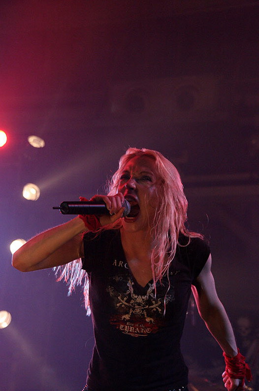 图文:arch enemy北京首演--"进攻性"极强