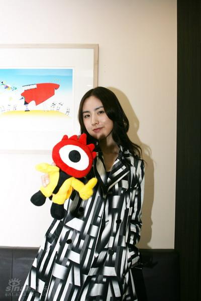 图文:简美妍余灏明合拍mv--简美妍最爱小浪