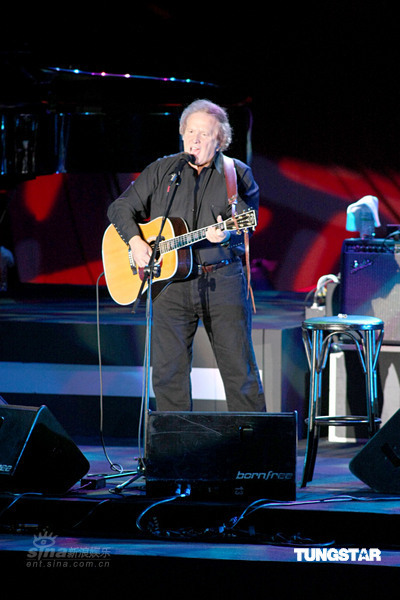 唐麦克林台大重现经典(组图)