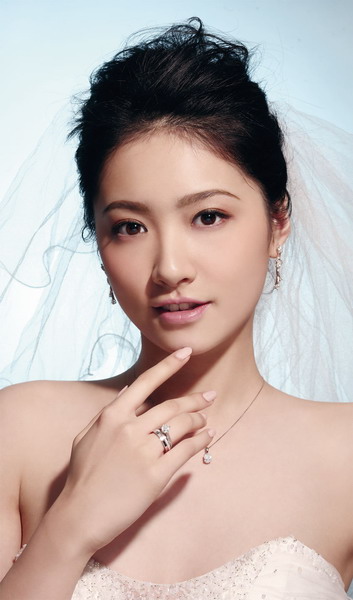 演唱者戚薇 07我型我秀冠军op组合吴斌 被誉为型秀第一美女的王家珧