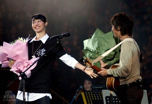 羽泉首次南京开唱