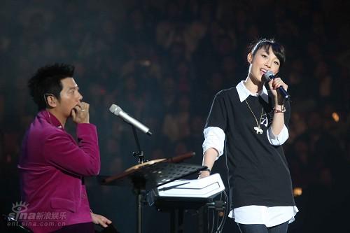 羽泉首次南京开唱