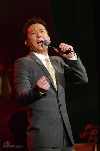 图文:金色旋律流行金曲演唱会--汪正正