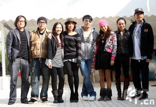 大合影：雷颂德(左二)、卫诗(左三)、卫兰(左四)、黎明、应昌佑(右一)