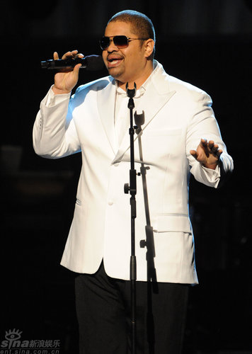 歌手Heavy D登台演唱