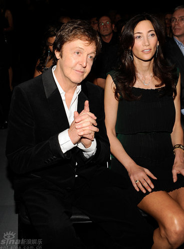 保罗-麦卡尼与49岁富豪女友南希-谢维尔