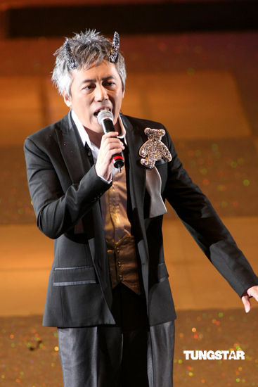 图文:陈升张宇黄品源台北开唱--张宇献唱