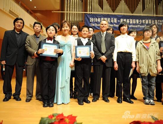 来自中央音乐学院附中的于泊洋,王琛琛,鹿尧,中国音乐学院附中的胡