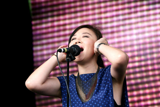 新浪娱乐讯 今年的草莓音乐节在北京掀起不小的狂潮,实力派歌手叶蓓