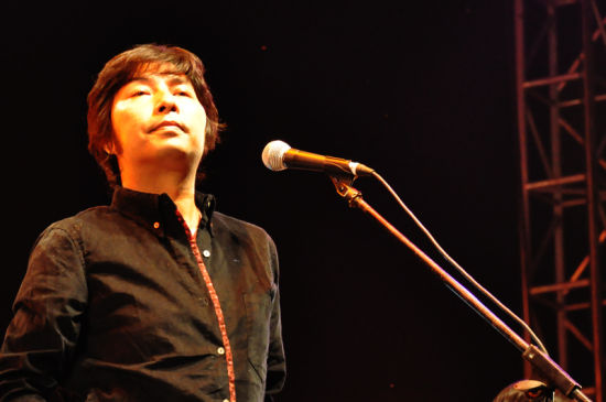 洪启亮相张北音乐节(组图)