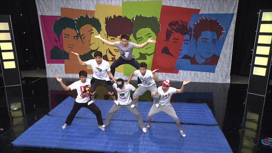 2pm喜迎中秋 《2pm秀》制作搞笑片段特辑(组图)