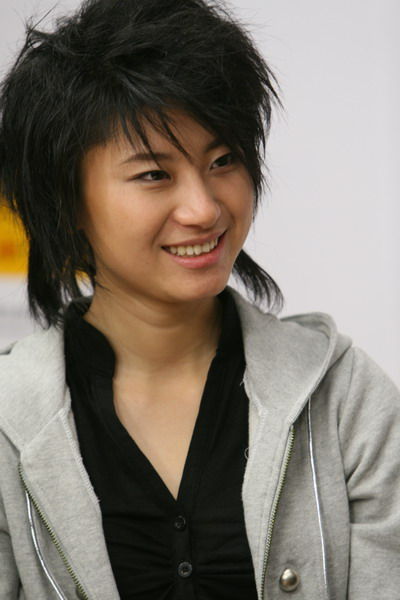 尚雯婕早期造型