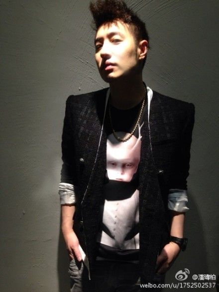 潘玮柏被赞越来越有型