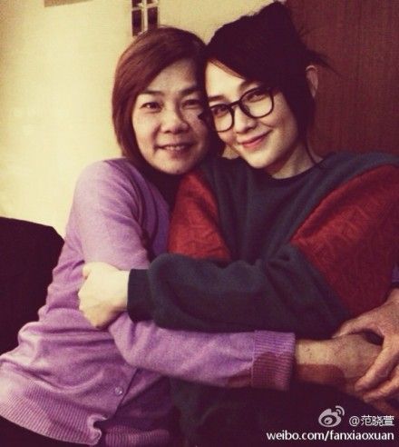 范晓萱和妈妈合影