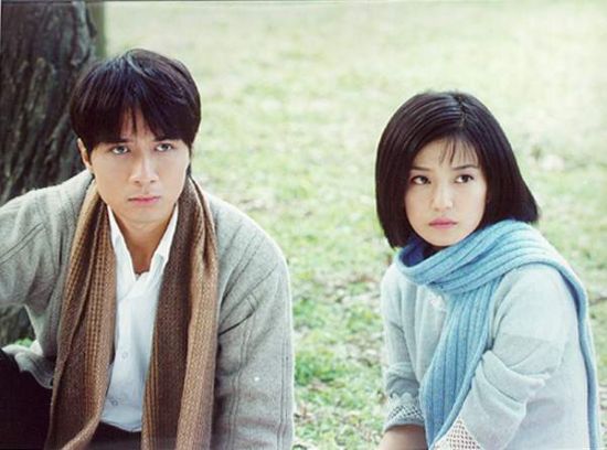 赵薇、古巨基在《情深深》中饰演一对情侣